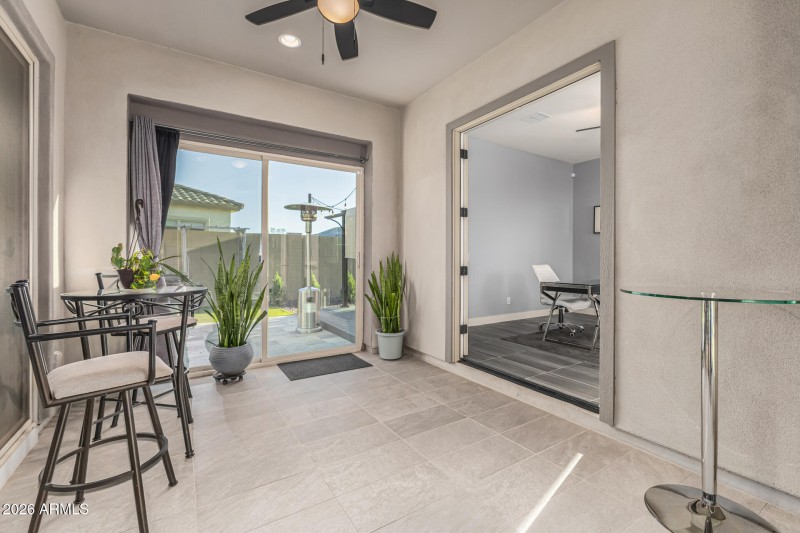 Entertainment Lounge