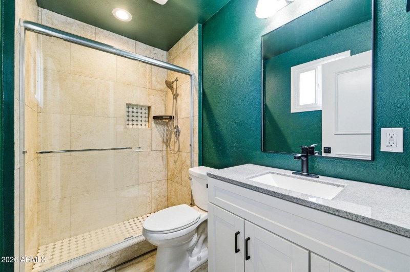 1.15 25-web-or-mls-1726 W Royal Palm Rd-