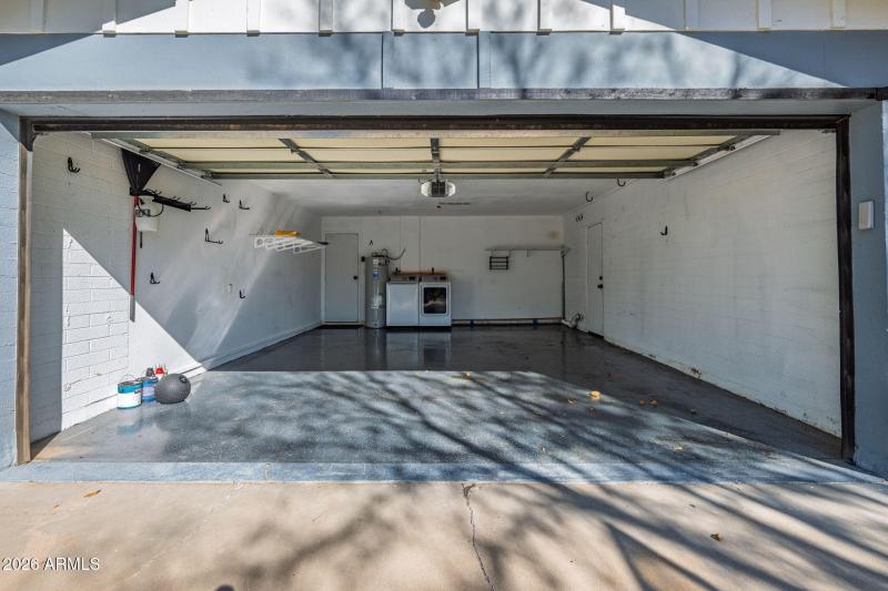 1.16 29-web-or-mls-1726 W Royal Palm Rd-