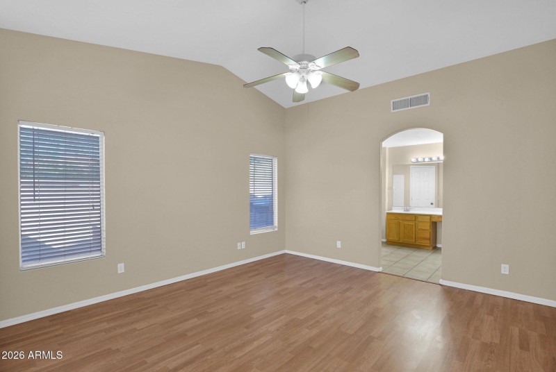 20-web-or-mls-P1482156