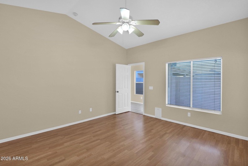 21-web-or-mls-P1482158