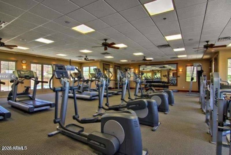 COMMUNITY FITNESS CENTER