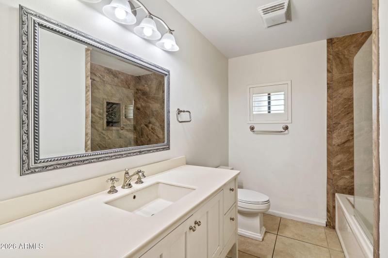 2055 W Edgemont Avenue, Phoenix 85009