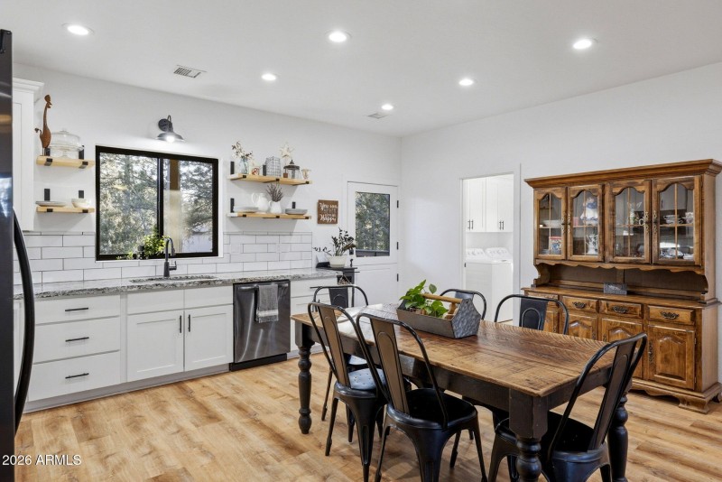 2225RoundaboutWay-HeberOvergaard-AZ-15