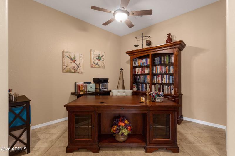 8-web-or-mls-5610-n-lyle-ct