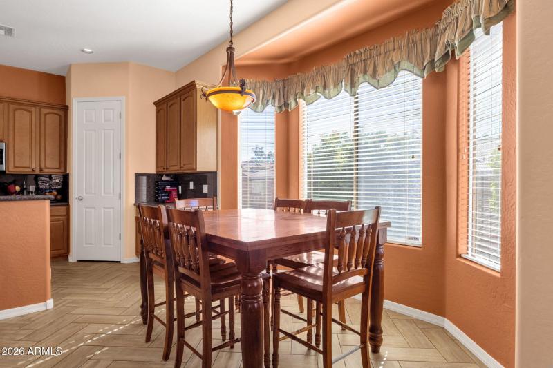 17-web-or-mls-5610-n-lyle-ct