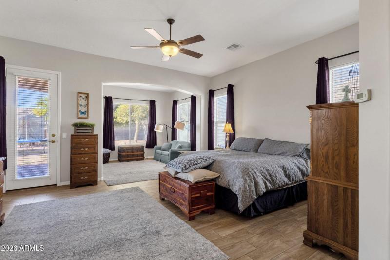 22-web-or-mls-5610-n-lyle-ct