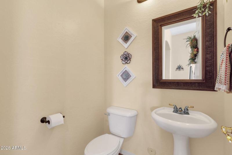 31-web-or-mls-5610-n-lyle-ct