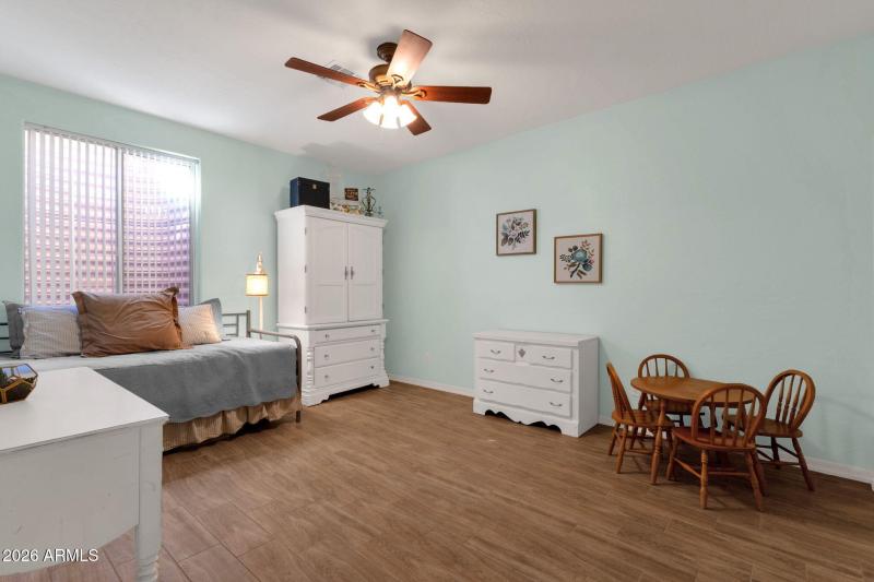 44-web-or-mls-5610-n-lyle-ct