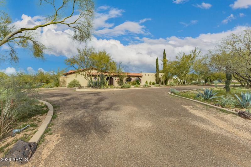 5022 E Calle De Los Flores