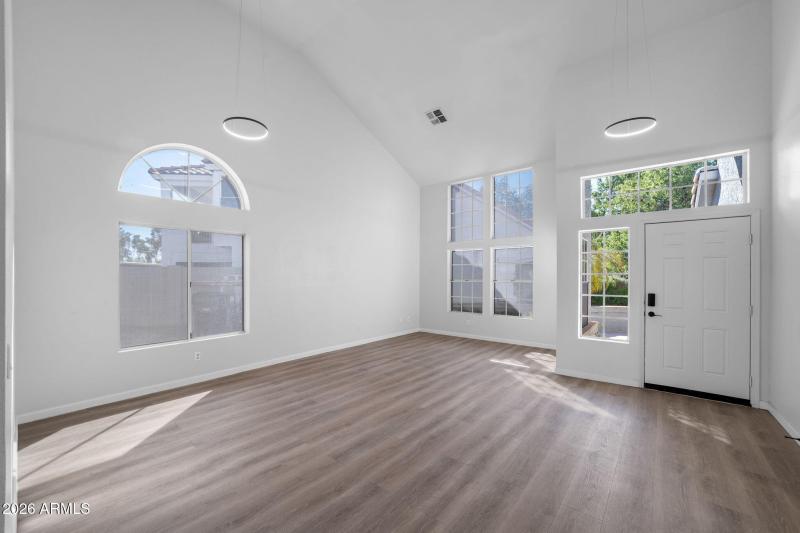 004__1405 N Jamaica Way