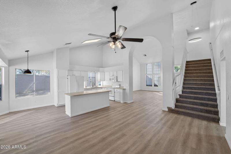 009__1405 N Jamaica Way