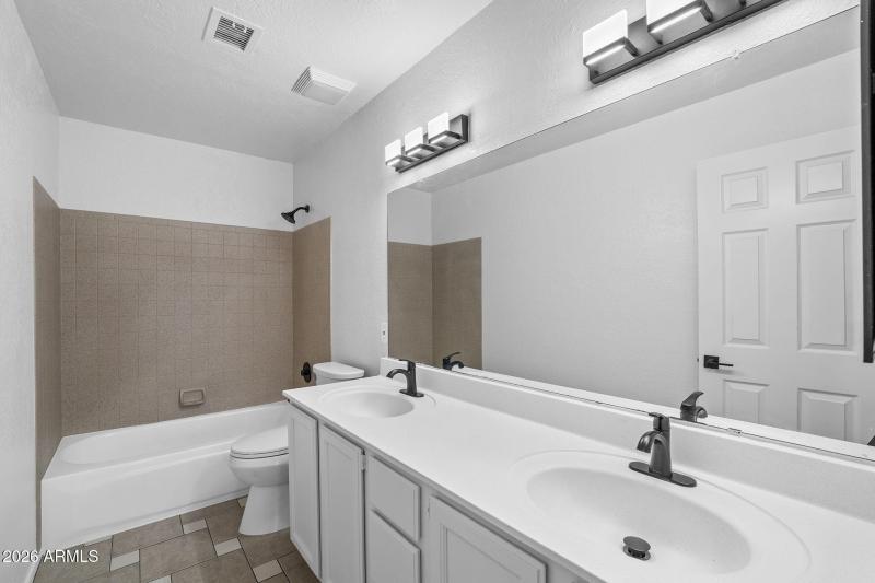 021__1405 N Jamaica Way