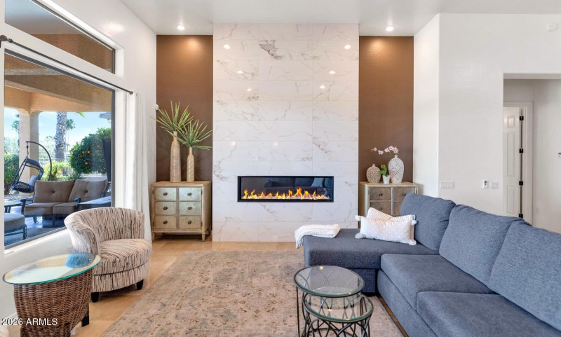 18839 N Celosia Ln-large-012-015-18839 N