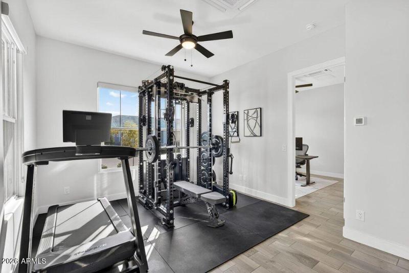 031_41-web-or-mls-81-e_marsh_rd_526