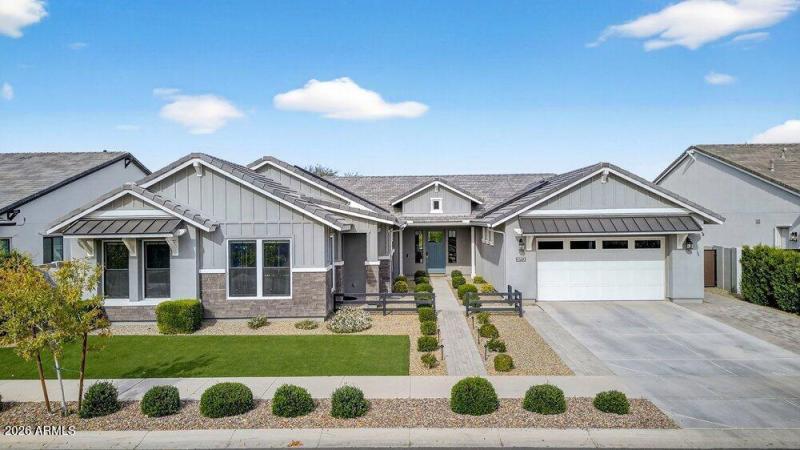 056_92-web-or-mls-01-e_marsh_rd_977