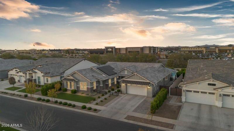 069_82-web-or-mls-dji_0180_120