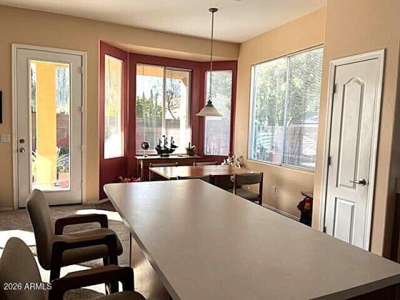 Beautiful bay window let's light in.