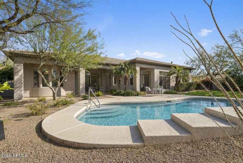 Resort-like backyard