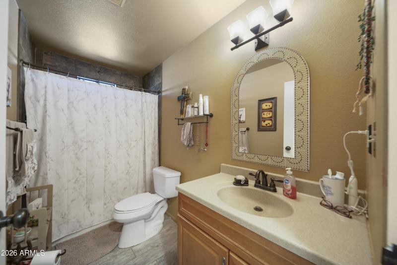 52032 N Mocking Bird Rd00033