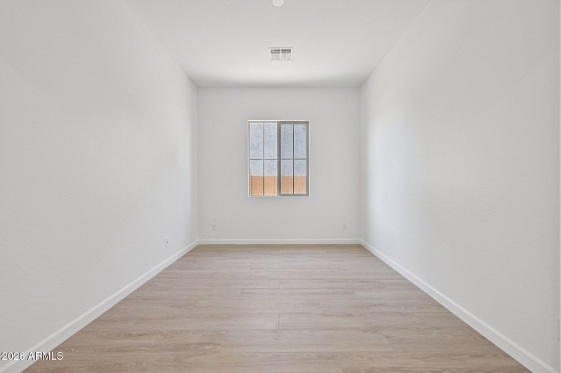 21-web-or-mls-E Saddle Way-S0902-021