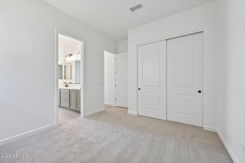 28-web-or-mls-E Saddle Way-S0902-028