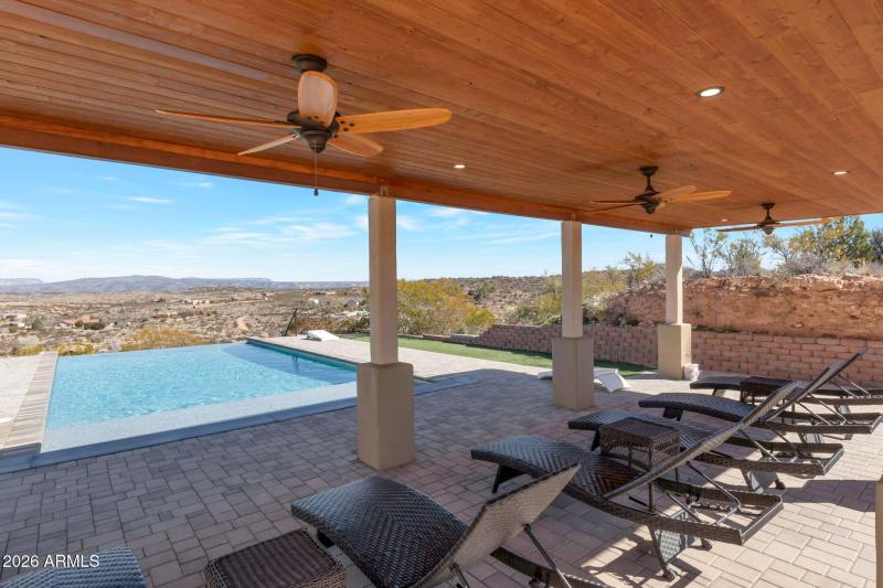 Exterior_Cabana_Pool