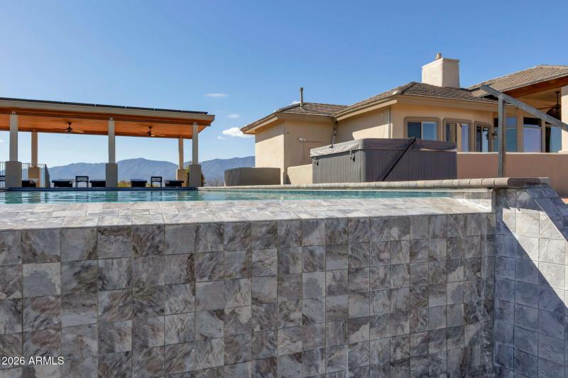 Exterior_Negative Edge