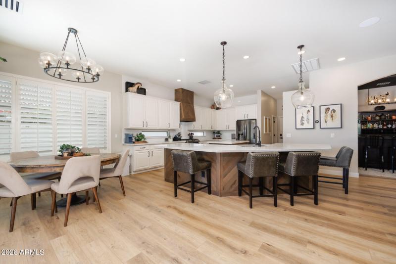 E Dubois Ave (4167)-8