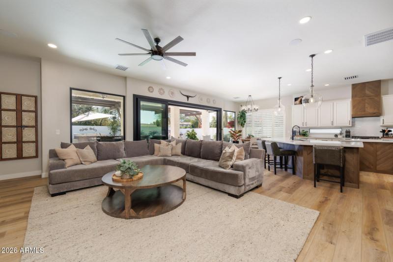 E Dubois Ave (4167)-14