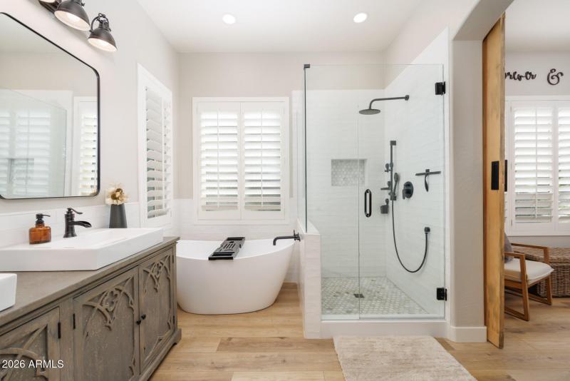 E Dubois Ave (4167)-21