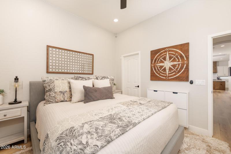 E Dubois Ave (4167)-25