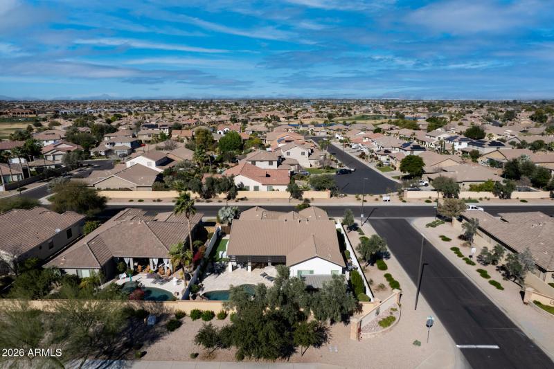 E Dubois Ave (4167)-52