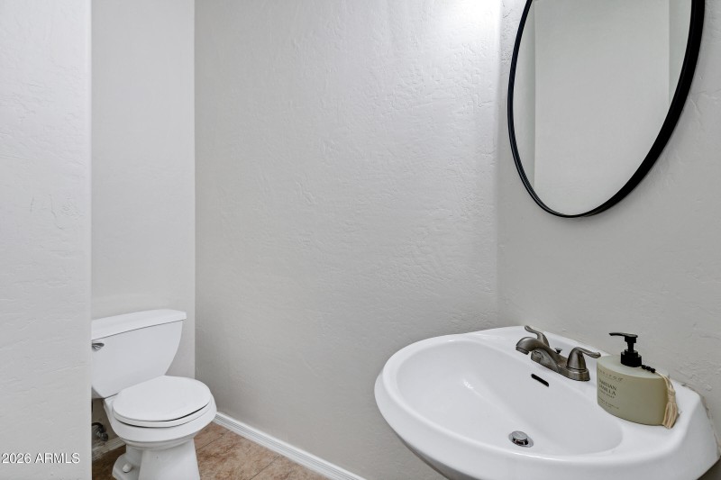 9831 E Lompoc Ave-24