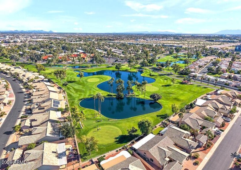 Golf Court Community