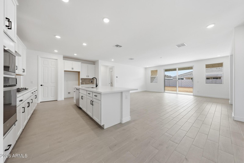 PHX_Miravida_lot 1037_Blush_14857_Kitche