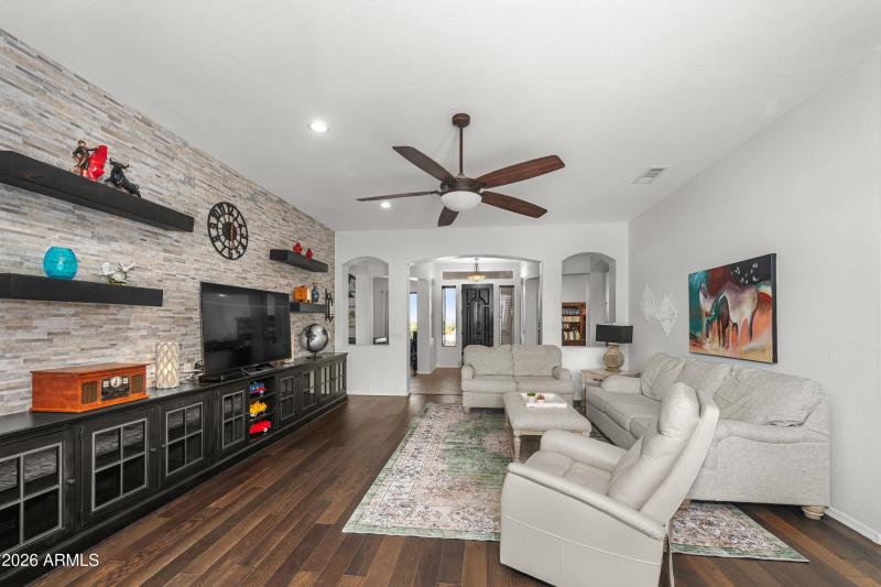 8207-E-Fairy-Duster-Dr-17