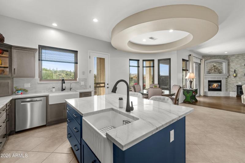 8207-E-Fairy-Duster-Dr-25