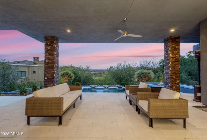 047_Covered Outdoor Living II