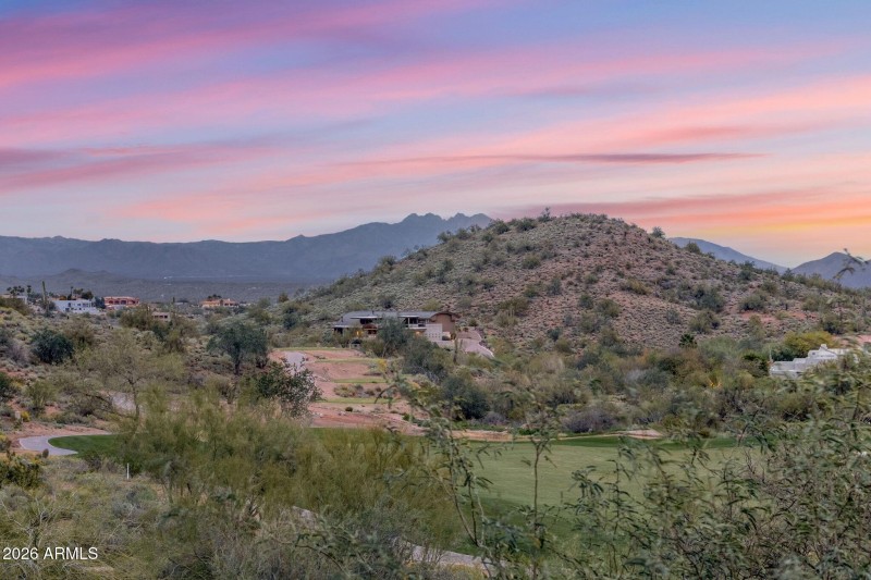 064_Golf Course And Mountain Views