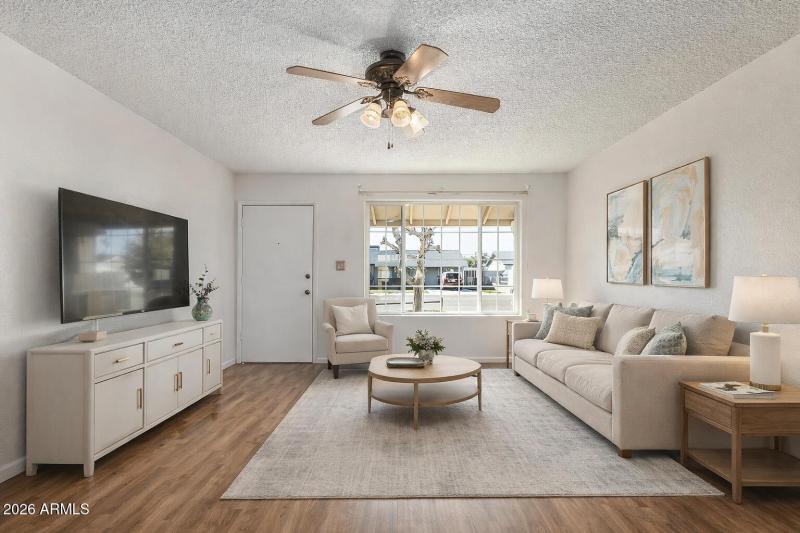 36B3C051-7F02-455E-B359-AF3A3E196E3B