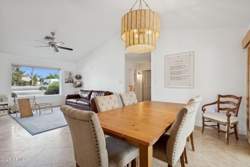 18-web-or-mls-6001-e-thunderbird-rd