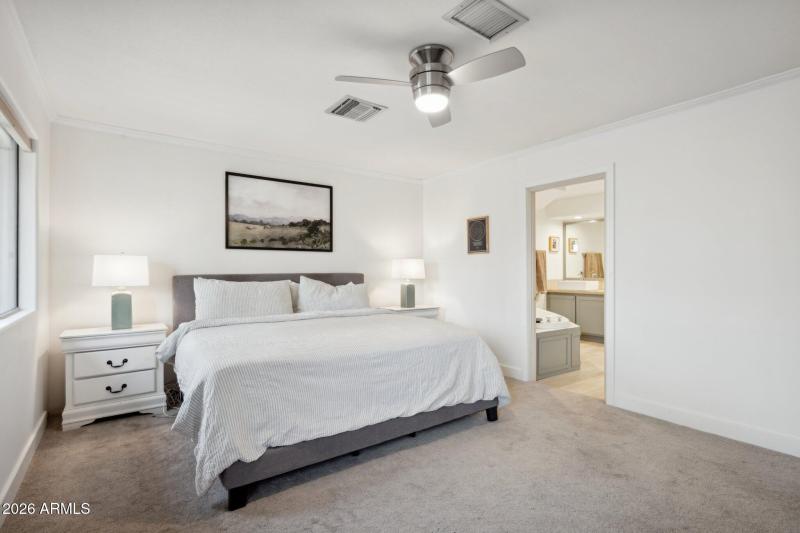 24-web-or-mls-6001-e-thunderbird-rd