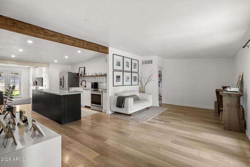 Front Entry & Sitting Area