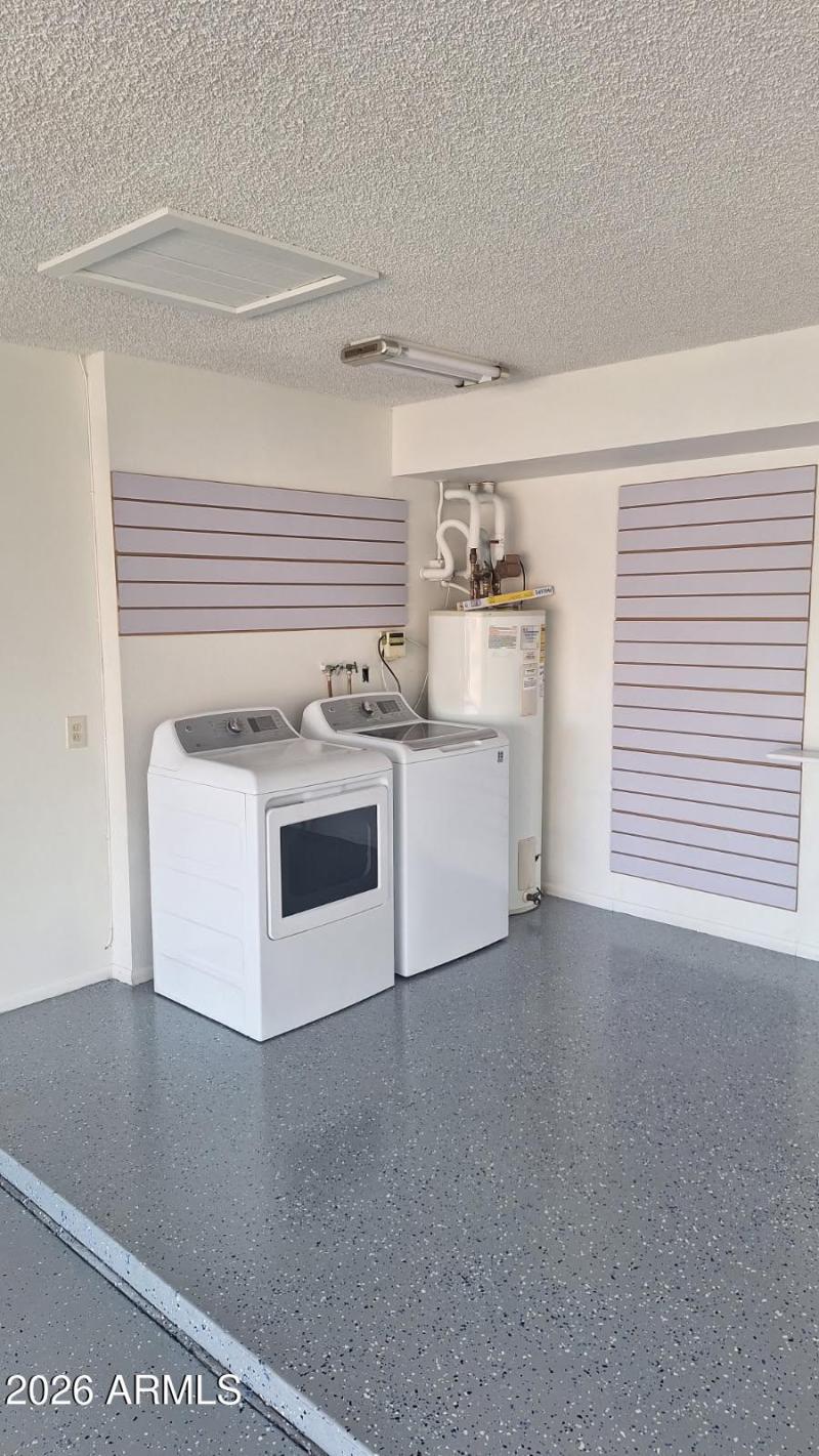 Laundry 1 10729 W Amber Trl