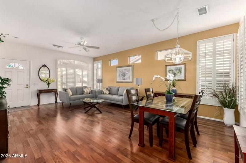 07 - Cavalcade 13523