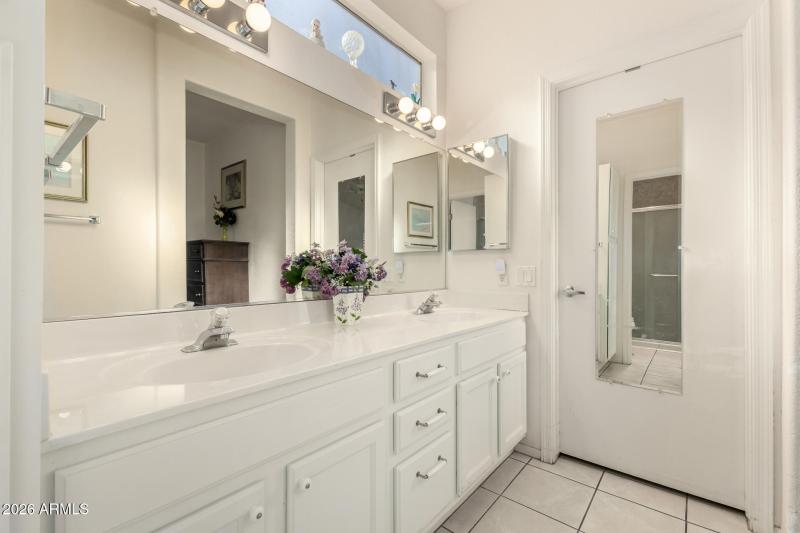 20 - Cavalcade 13523