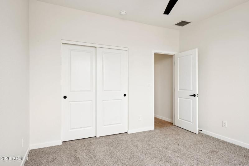 33-web-or-mls-20122-w-hazelwood-st