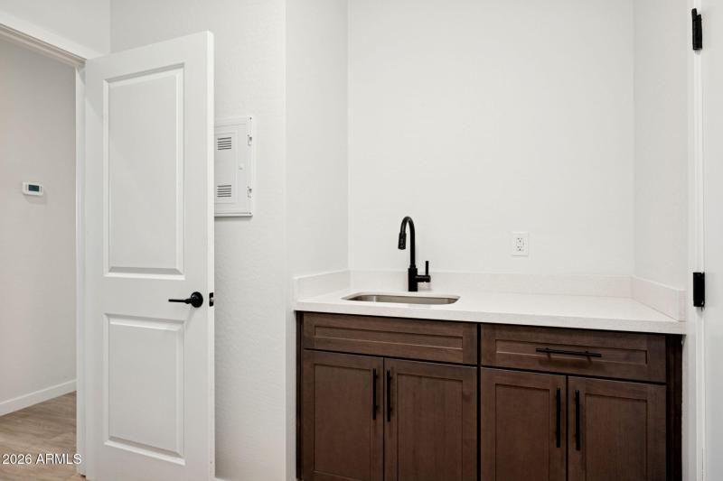 34-web-or-mls-20122-w-hazelwood-st