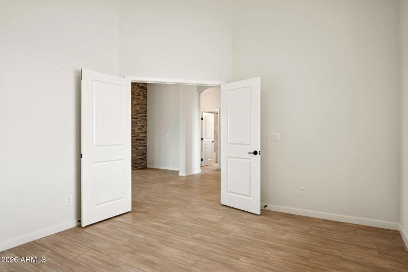 36-web-or-mls-20122-w-hazelwood-st